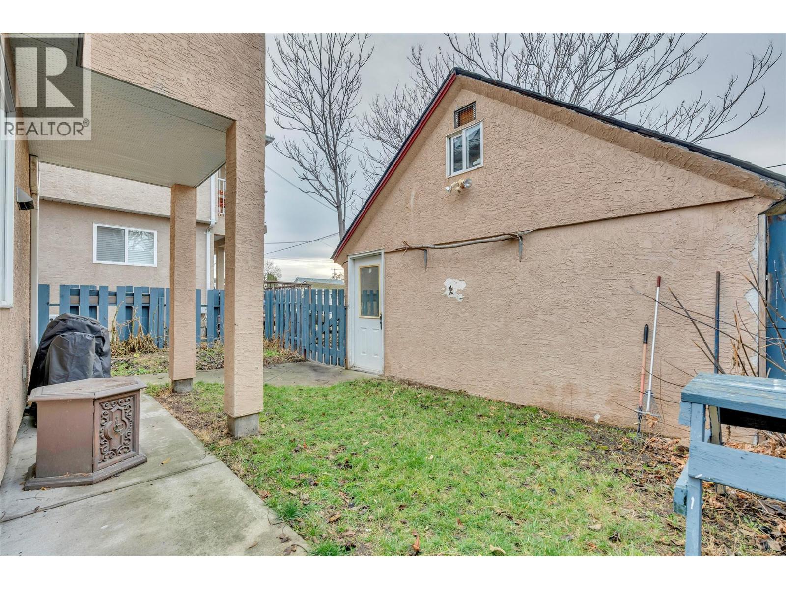 429 Braid St Property Photo 34