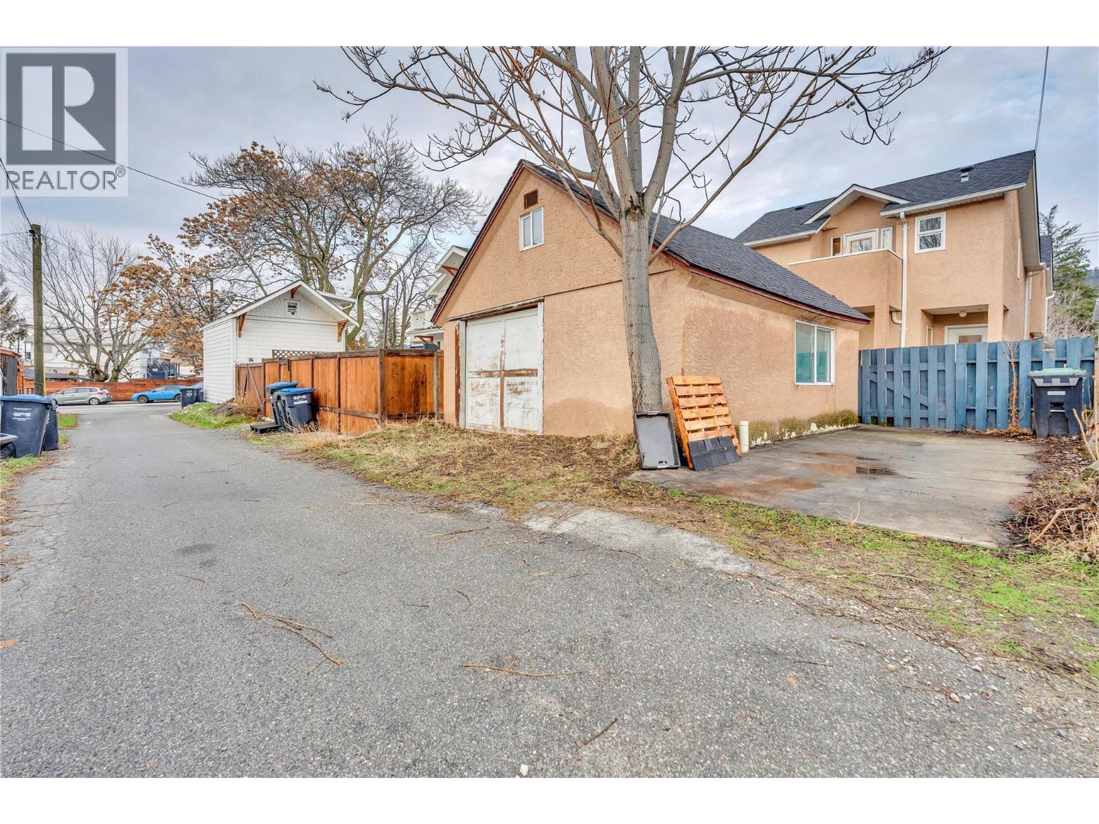 429 Braid St Property Photo 35