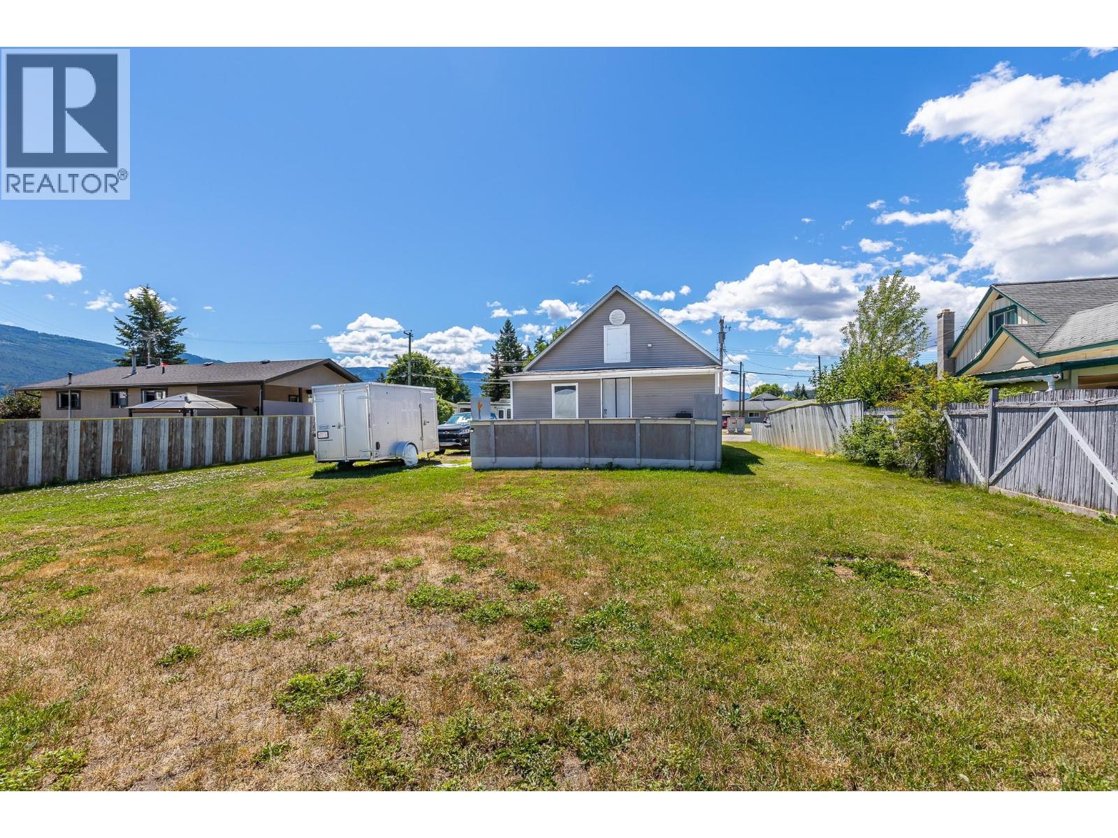 403 Howard Avenue Property Photo 6