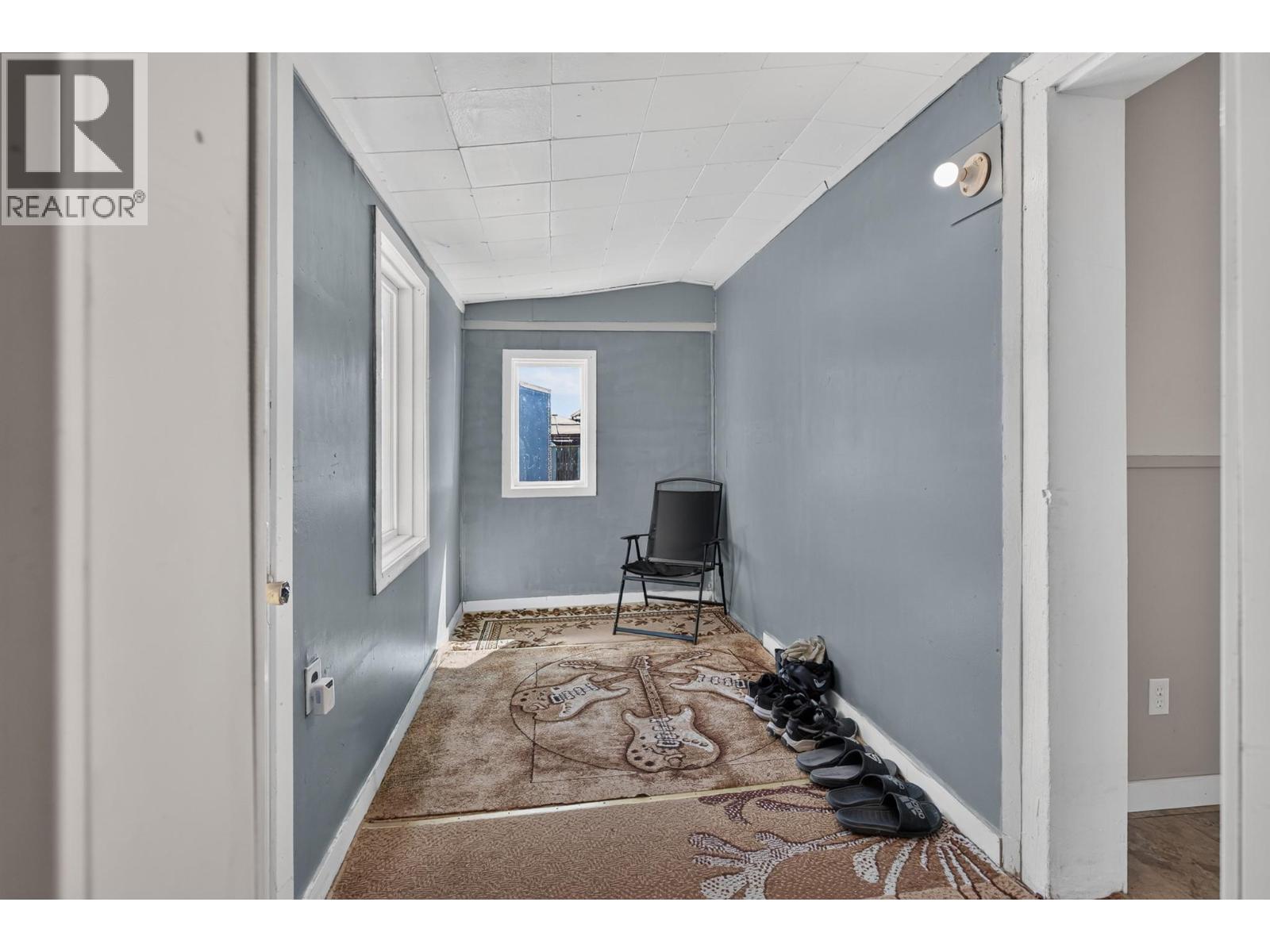 403 Howard Avenue Property Photo 10