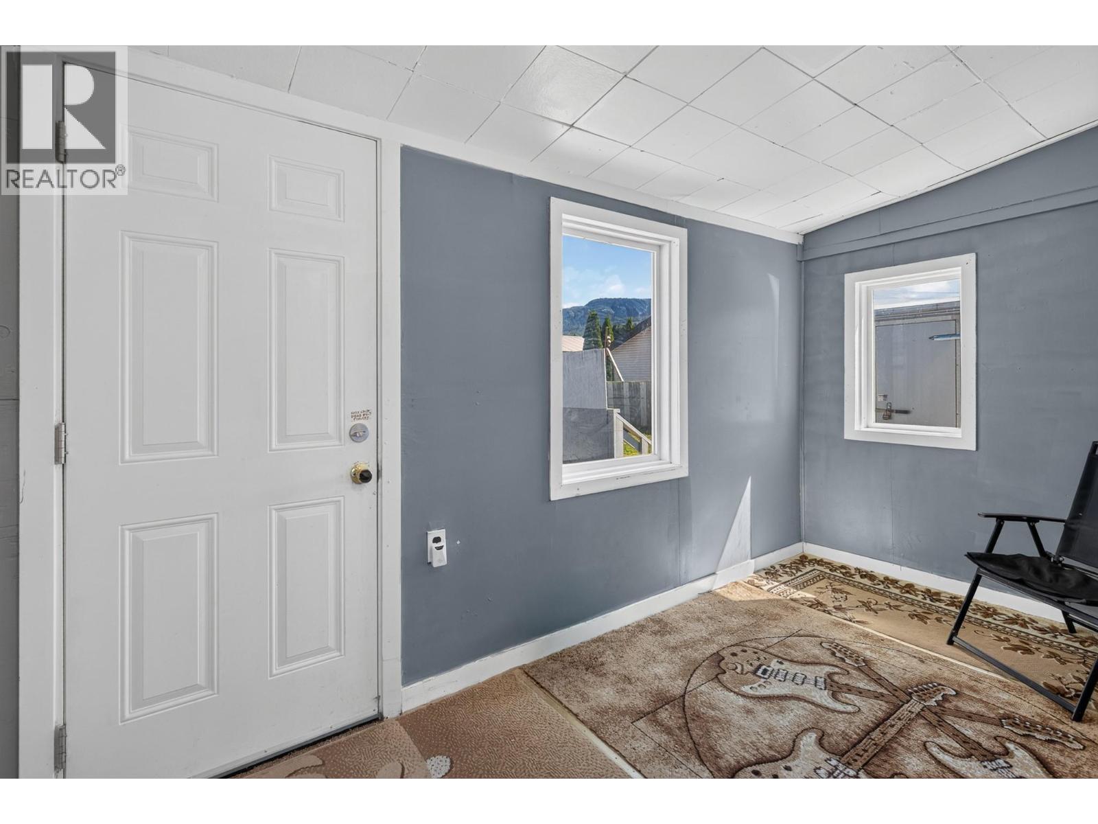 403 Howard Avenue Property Photo 12