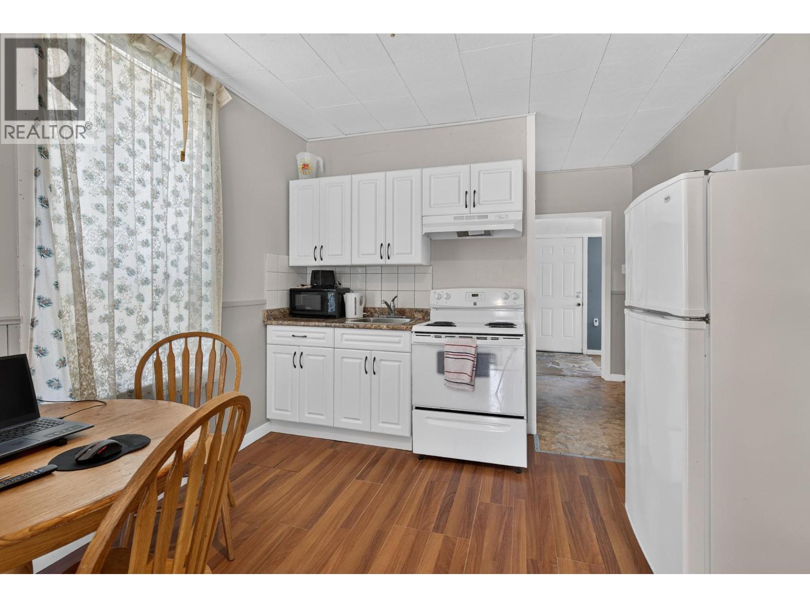 403 Howard Avenue Property Photo 14