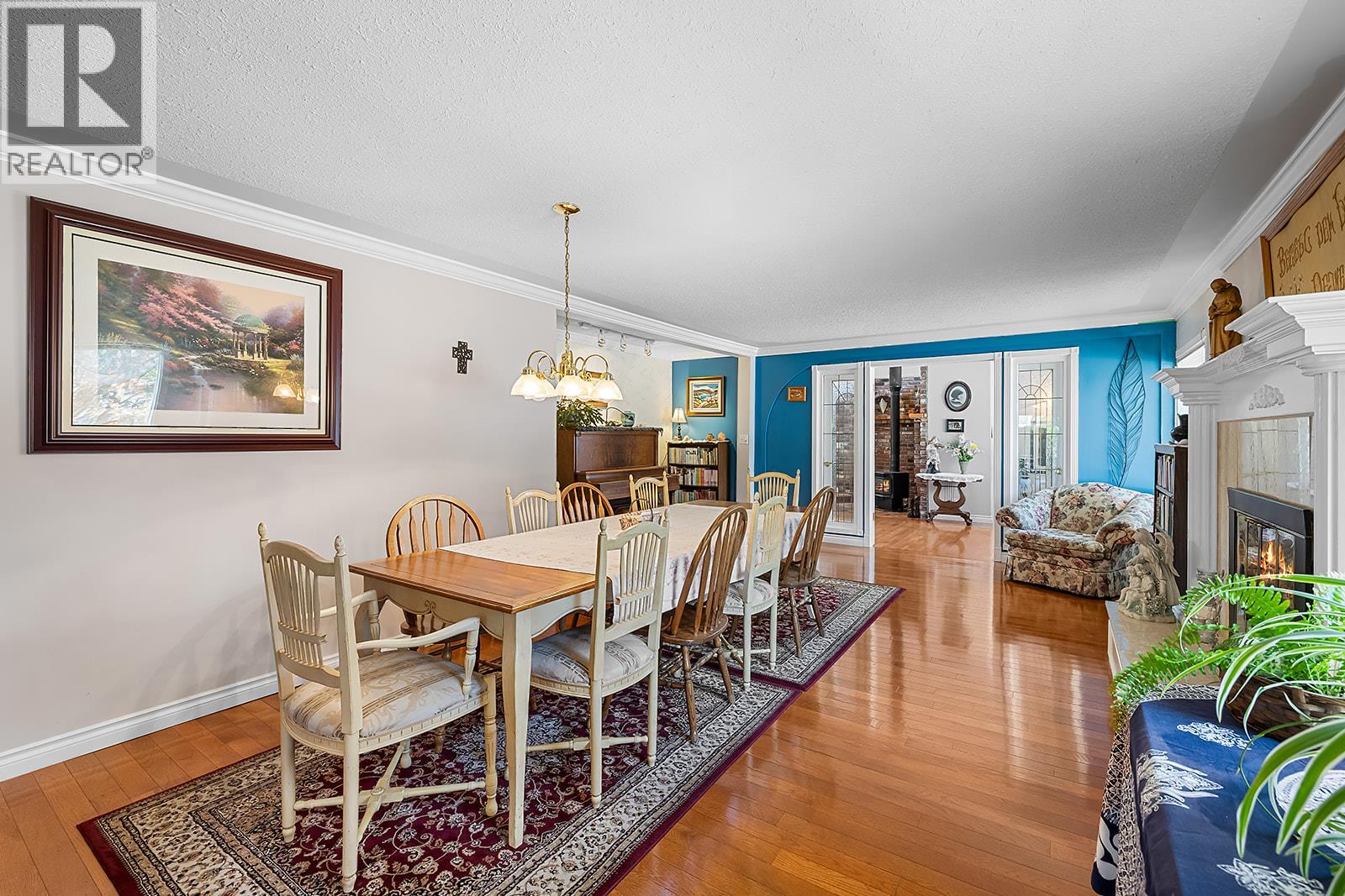 2103 Ash Street Property Photo 4