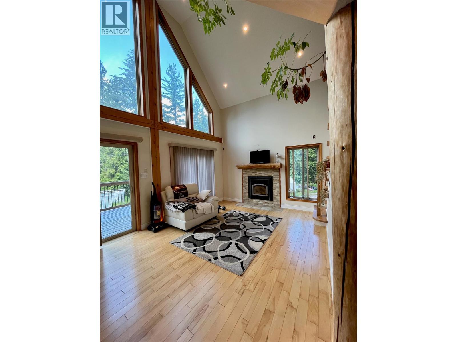 7475 6 Highway Property Photo 13