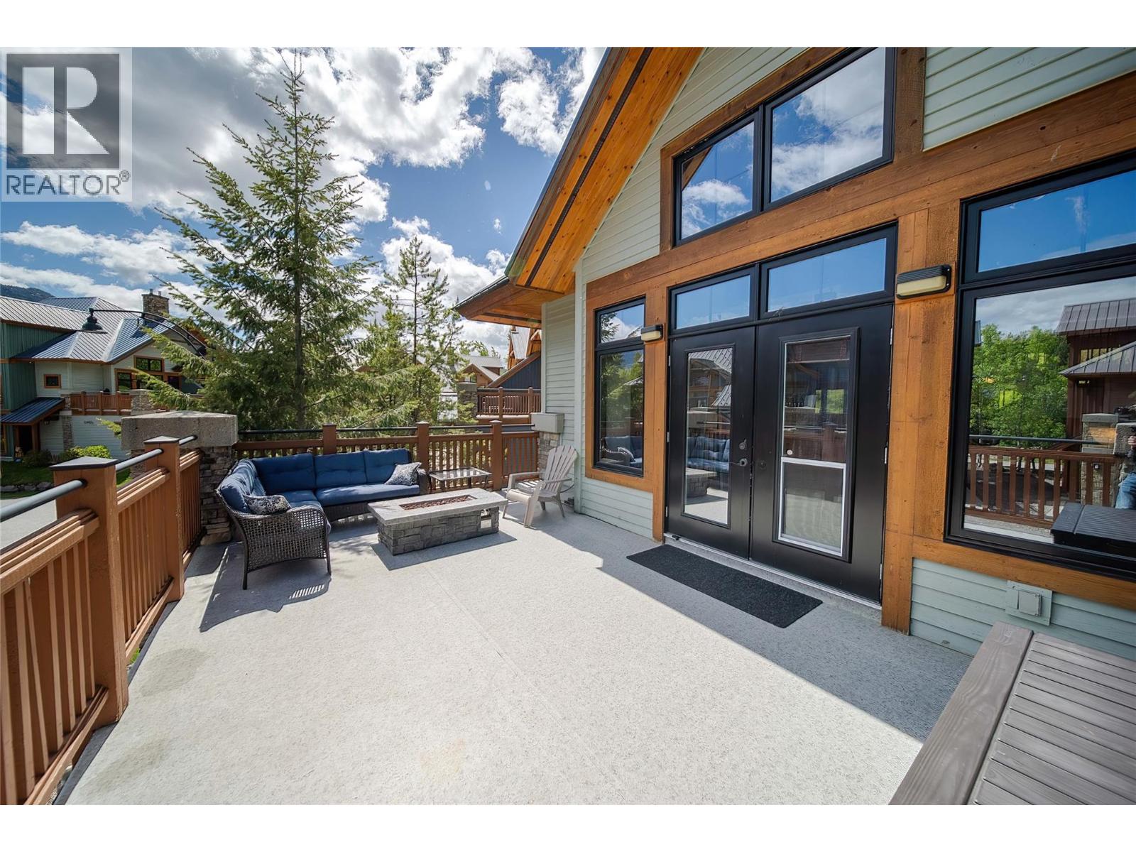 437 Canyon Trails Road Unit# A Property Photo 22
