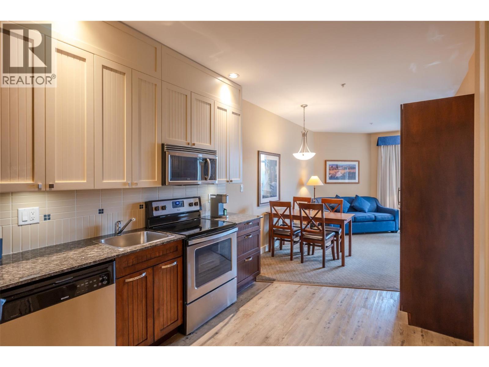 13011 Lakeshore Drive Unit# 105 Property Photo 16