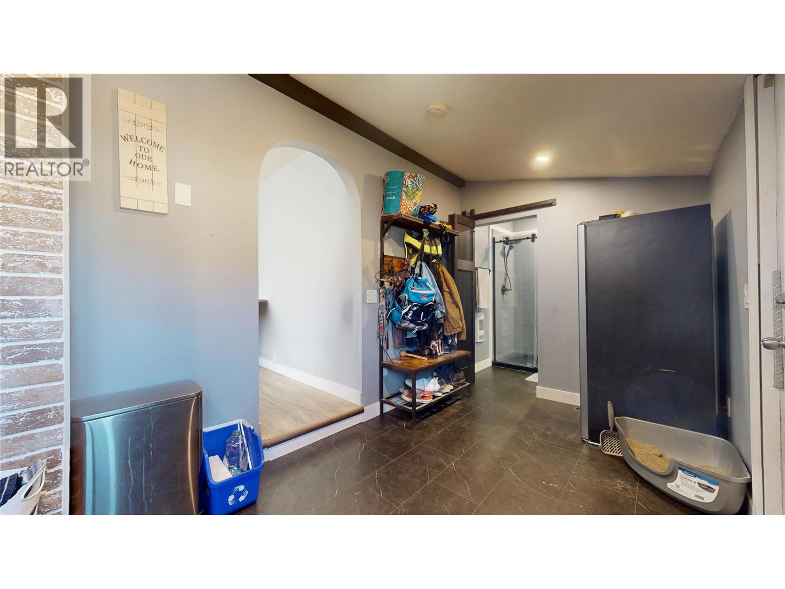315 Kootenay Street N Property Photo 16