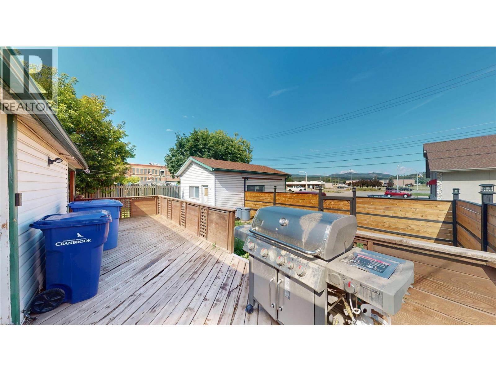 315 Kootenay Street N Property Photo 26