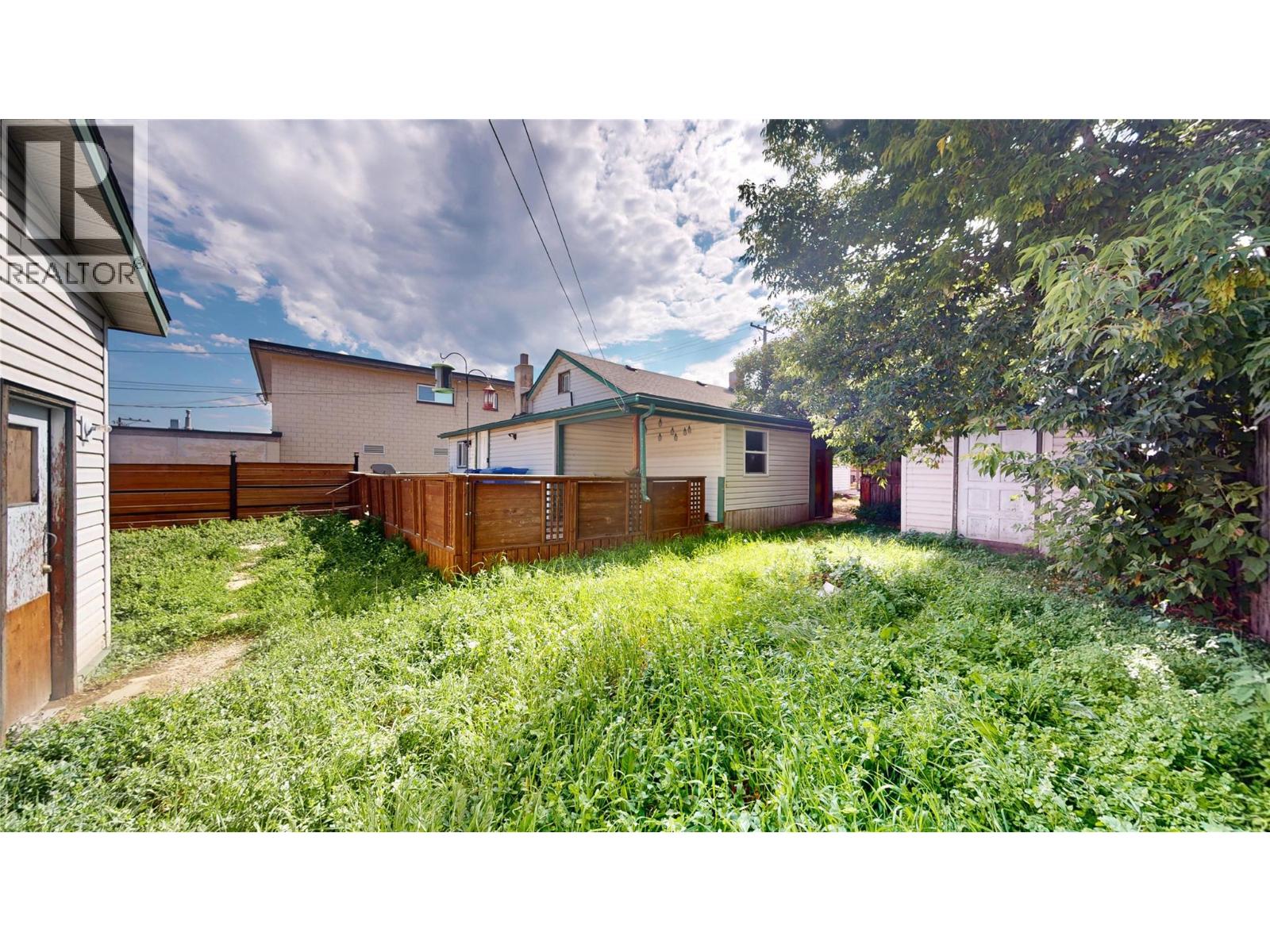 315 Kootenay Street N Property Photo 29