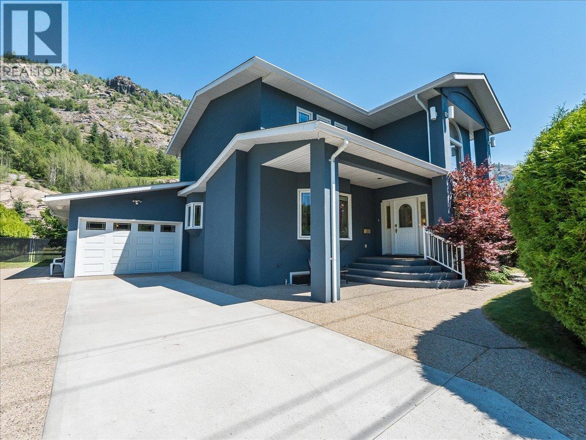 3441 LABURNUM Drive