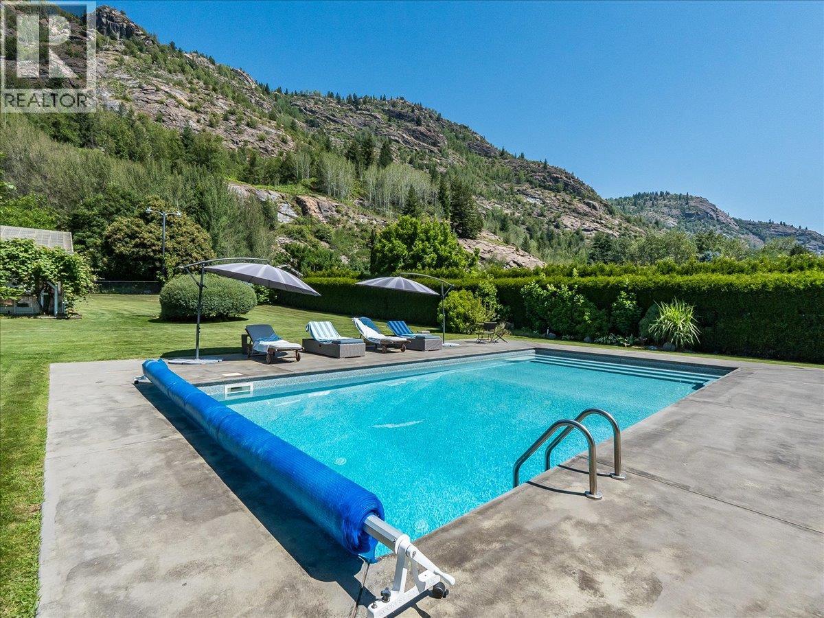 3441 Laburnum Drive Property Photo 4
