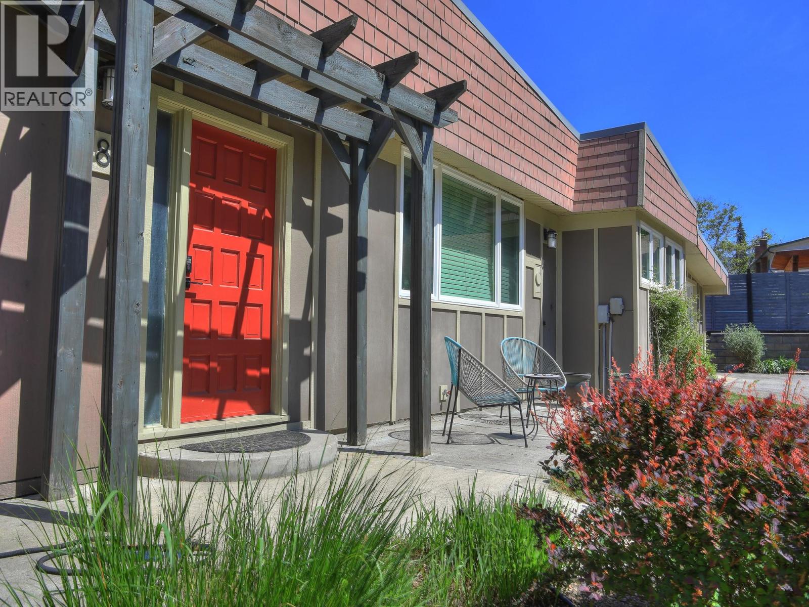 812 Paret Road Property Photo 1