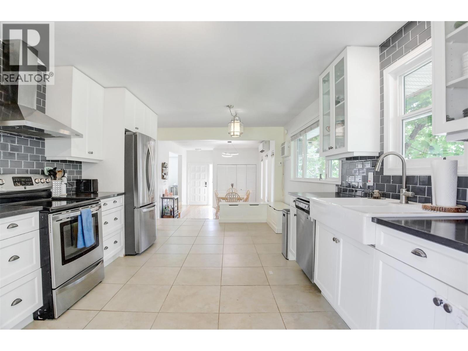 812 Paret Road Property Photo 10