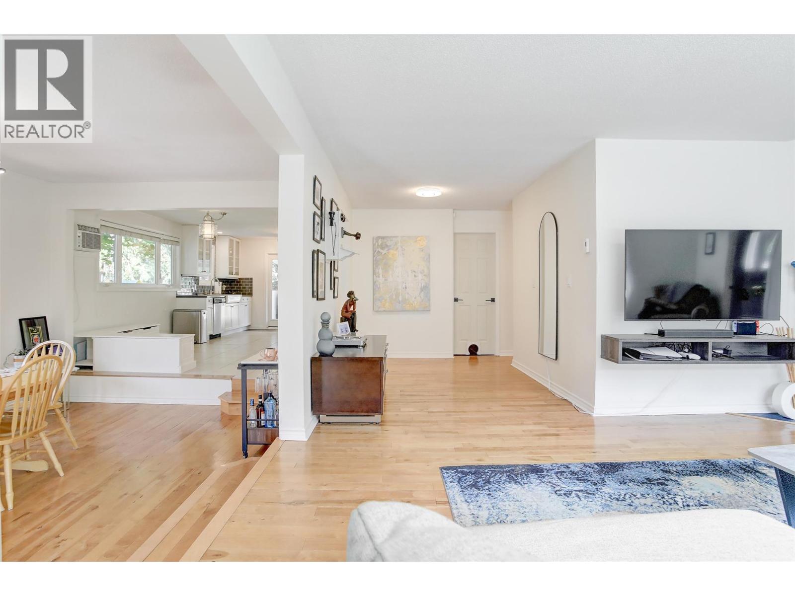 812 Paret Road Property Photo 13