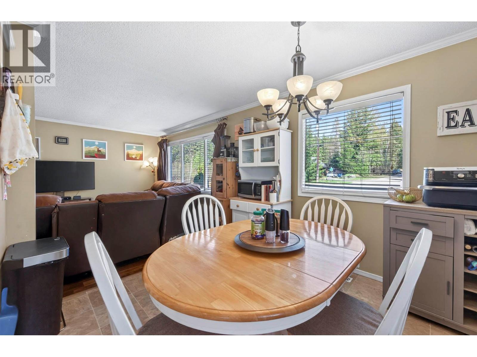 509 Clearwater Valley Road Property Photo 7