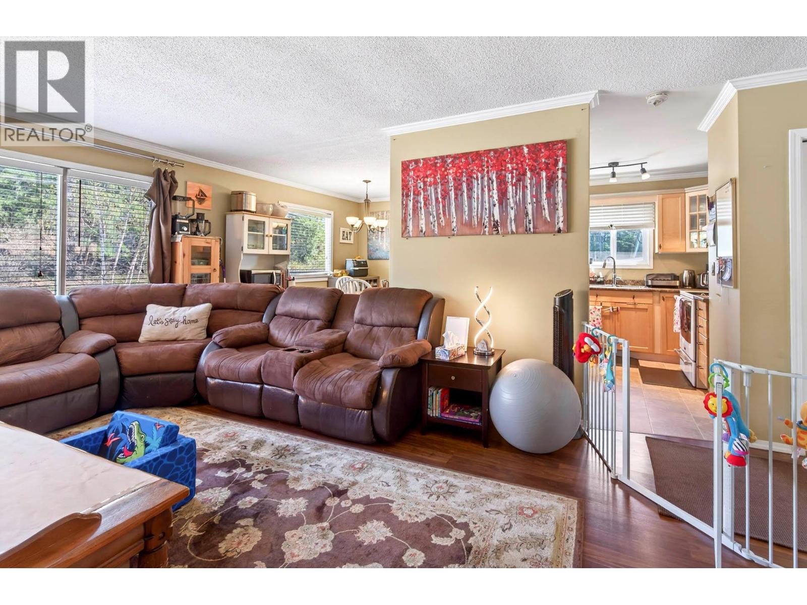 509 Clearwater Valley Road Property Photo 10