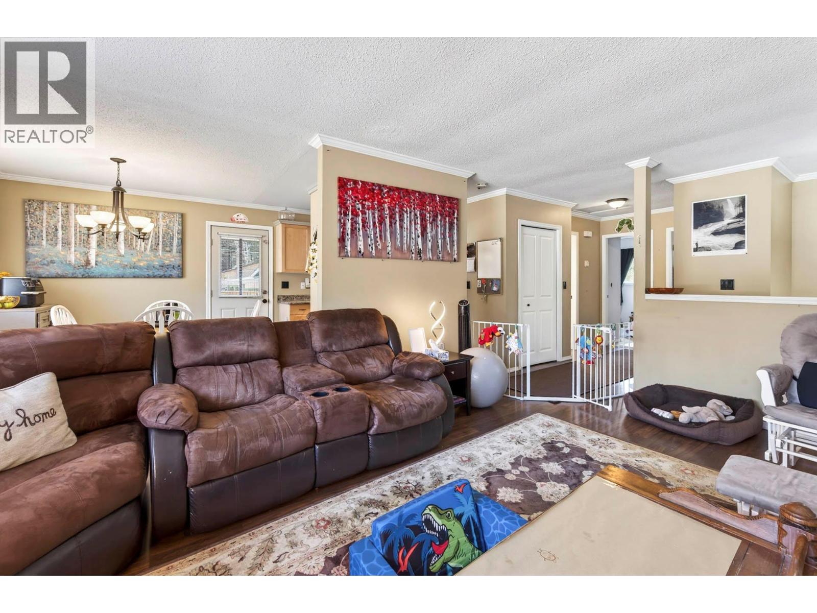509 Clearwater Valley Road Property Photo 11