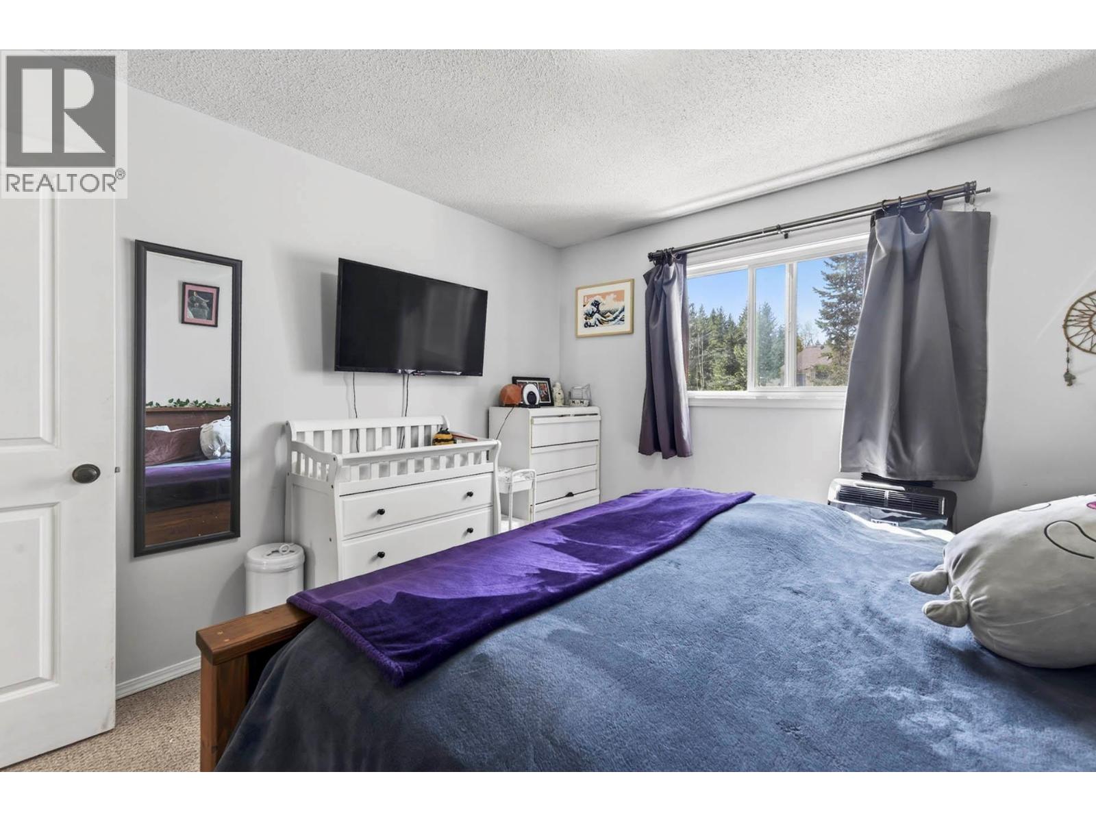 509 Clearwater Valley Road Property Photo 16