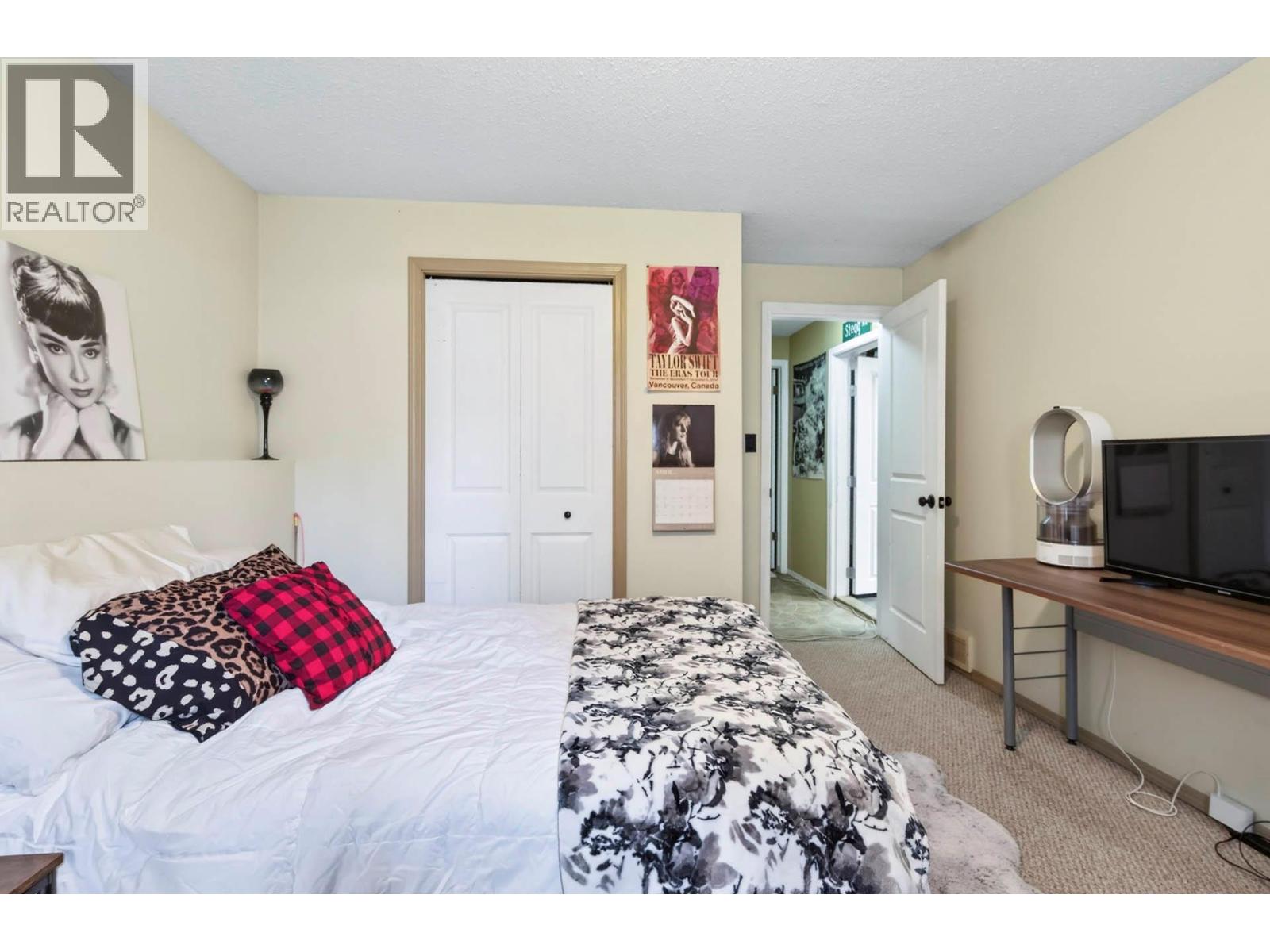 509 Clearwater Valley Road Property Photo 24