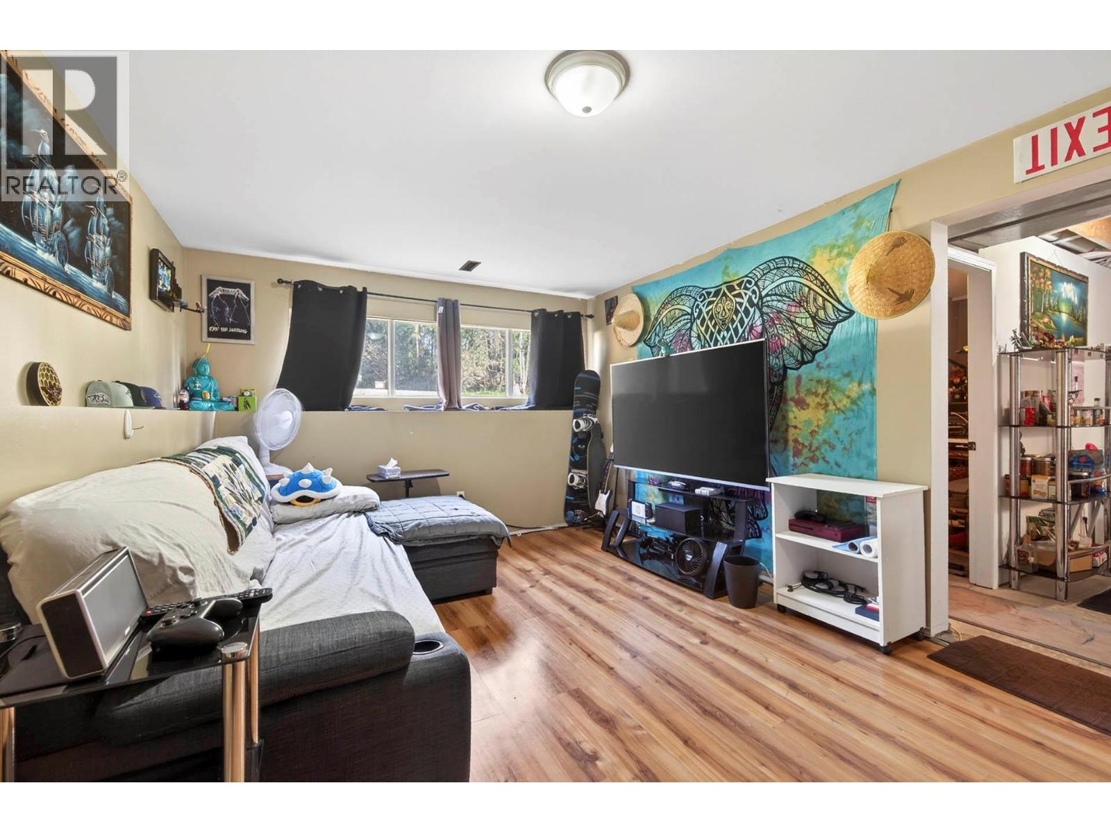 509 Clearwater Valley Road Property Photo 29