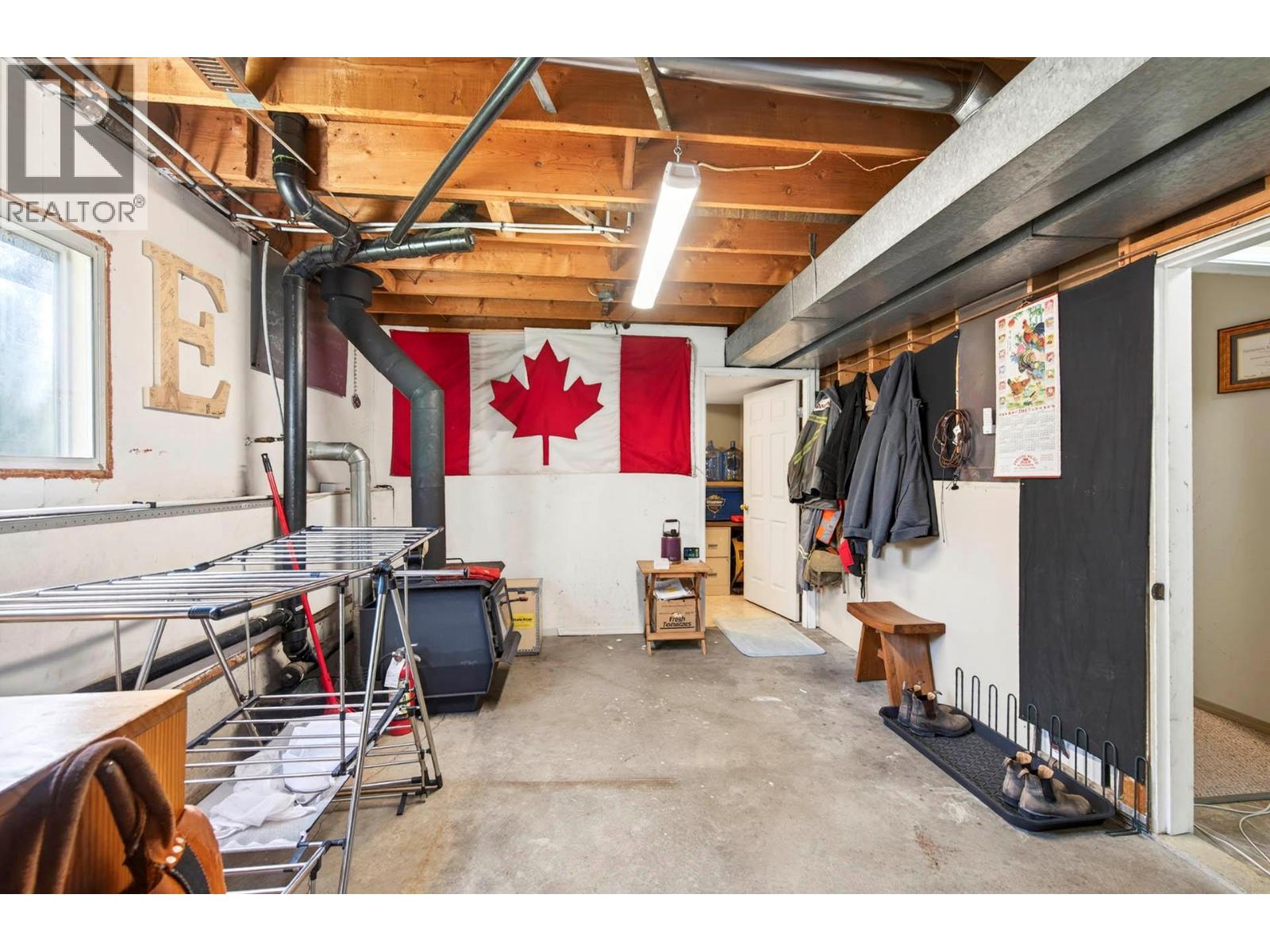 509 Clearwater Valley Road Property Photo 33