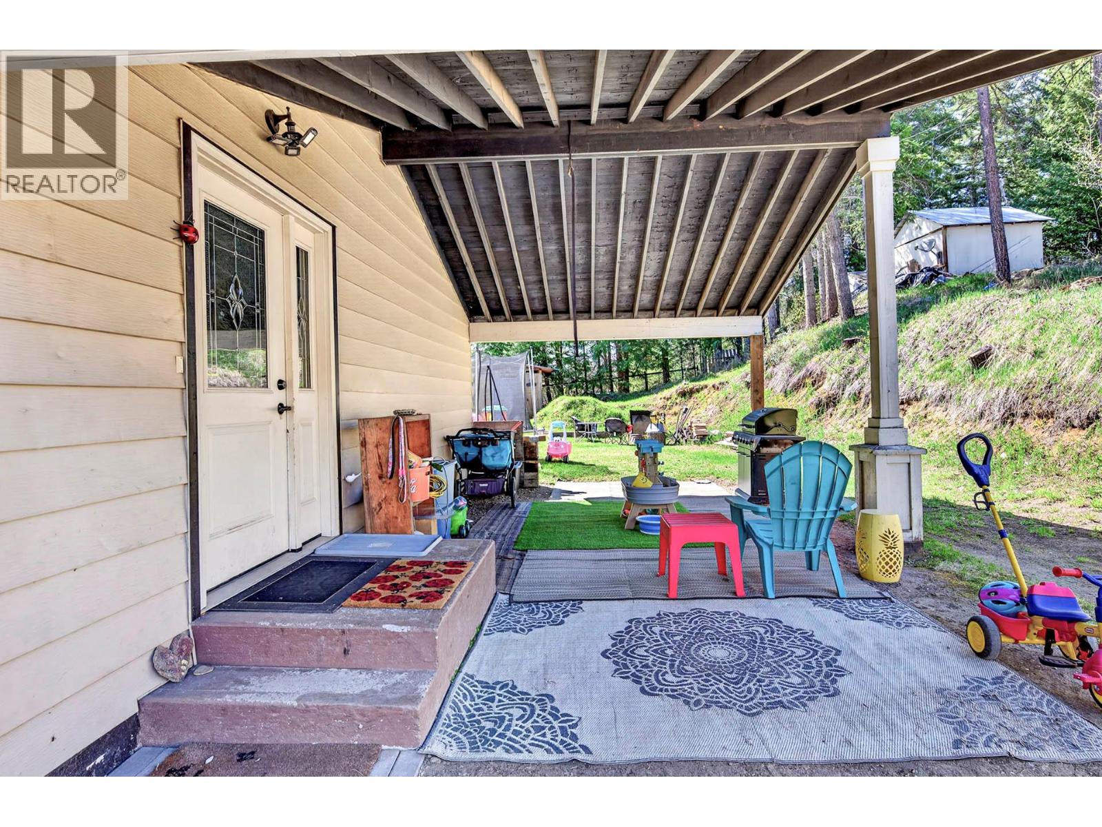 509 Clearwater Valley Road Property Photo 35