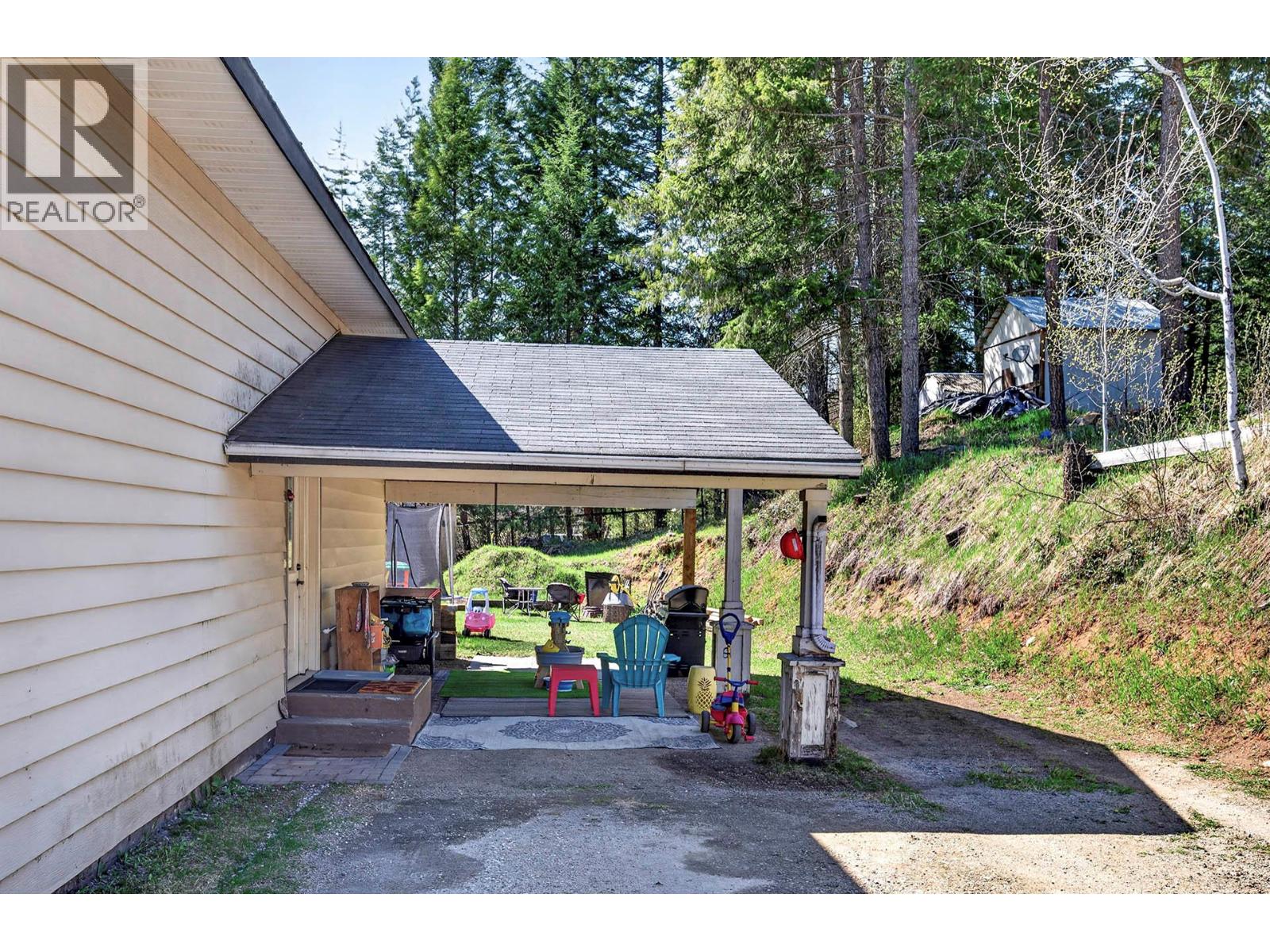 509 Clearwater Valley Road Property Photo 36