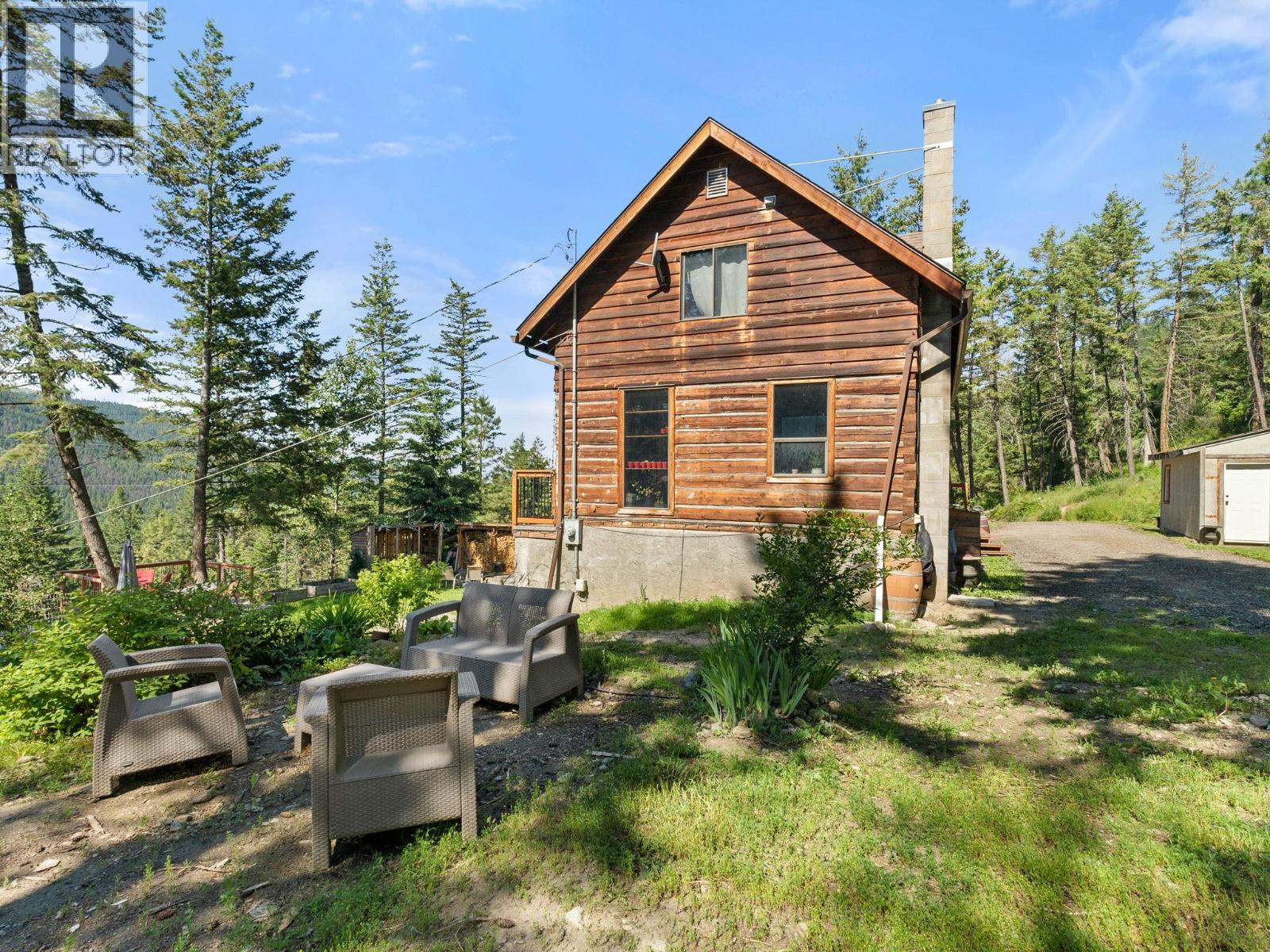 1809 Cardinal Creek Road Property Photo 3