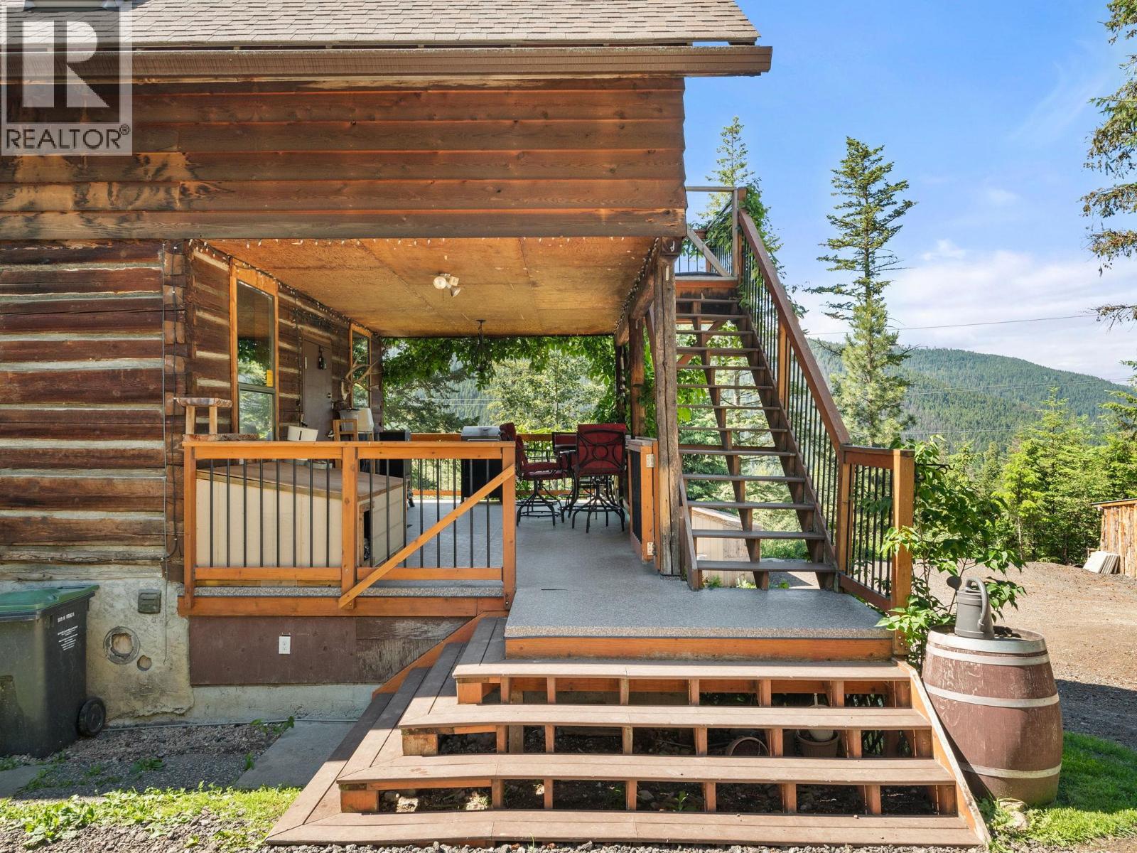 1809 Cardinal Creek Road Property Photo 4