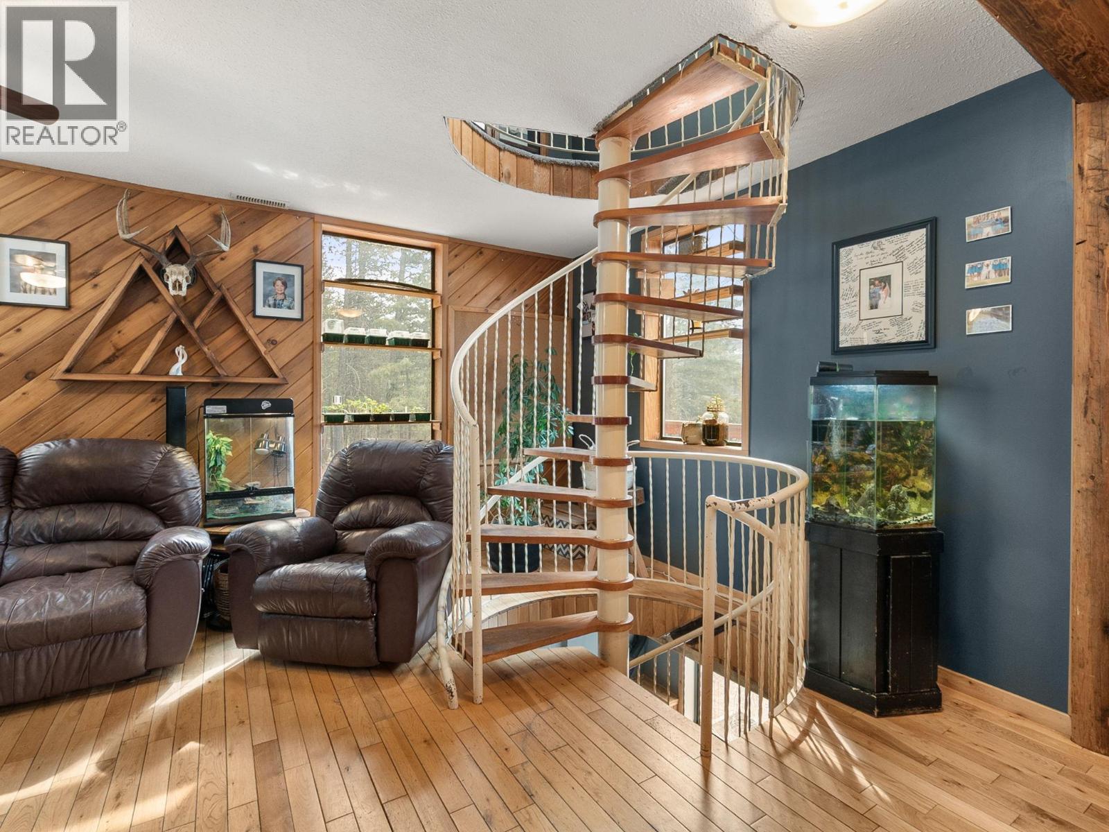 1809 Cardinal Creek Road Property Photo 8