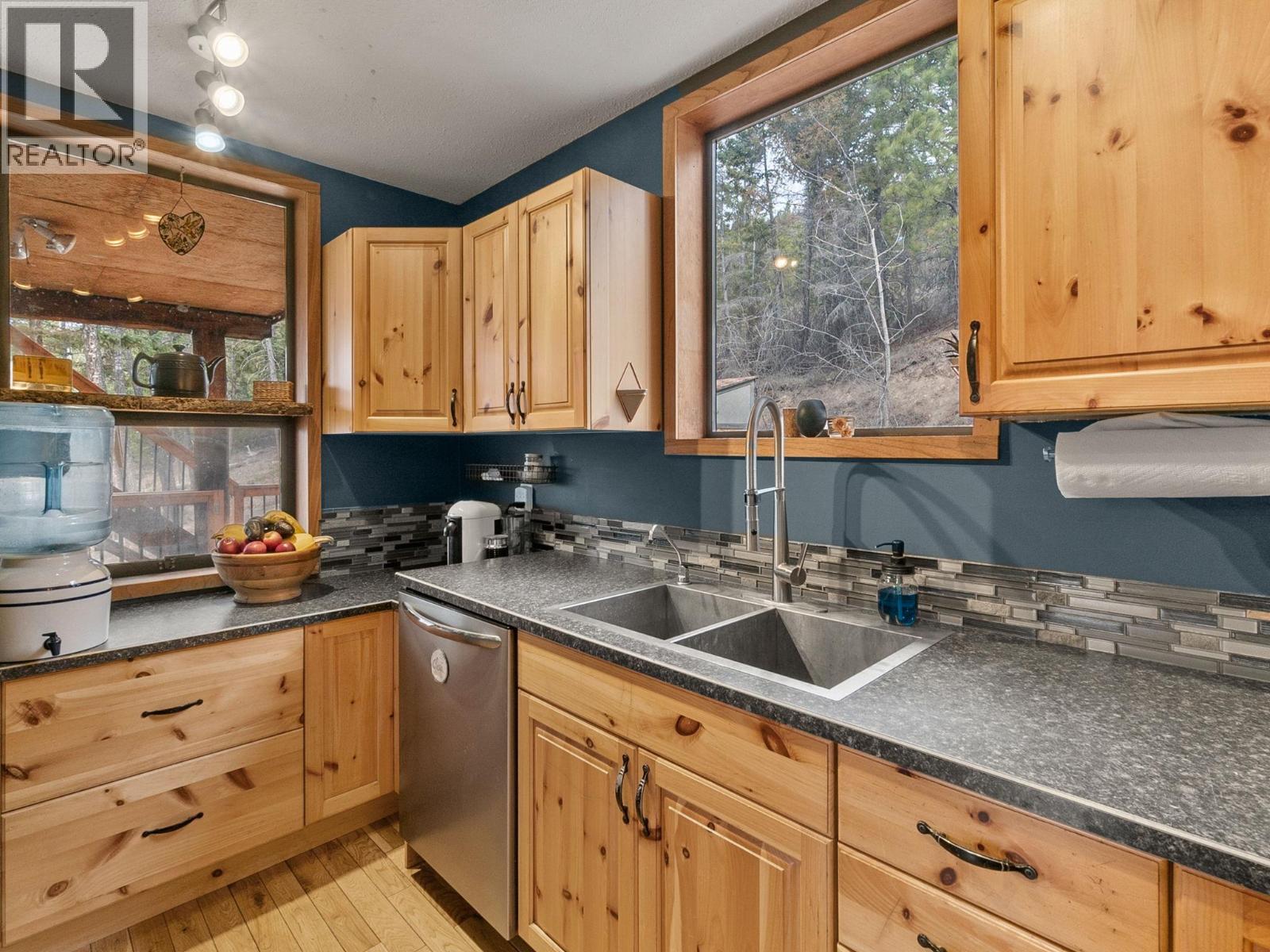 1809 Cardinal Creek Road Property Photo 11