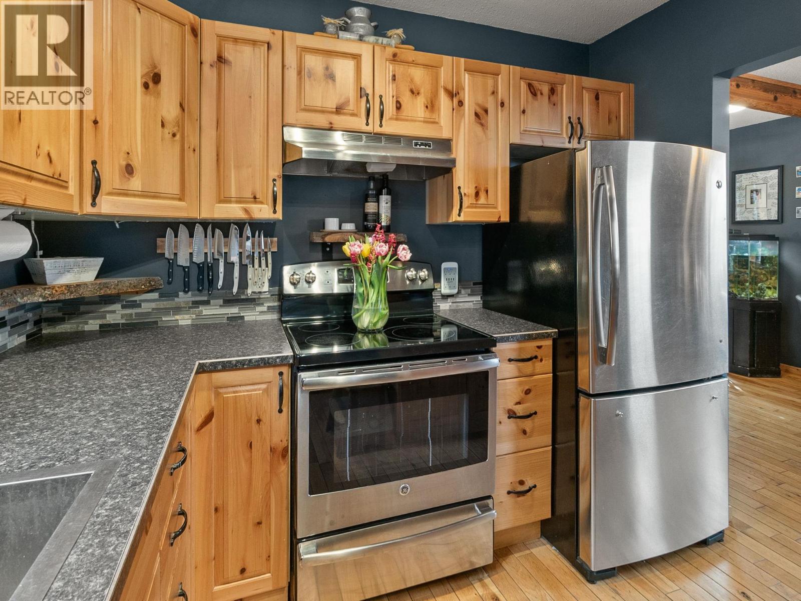 1809 Cardinal Creek Road Property Photo 12