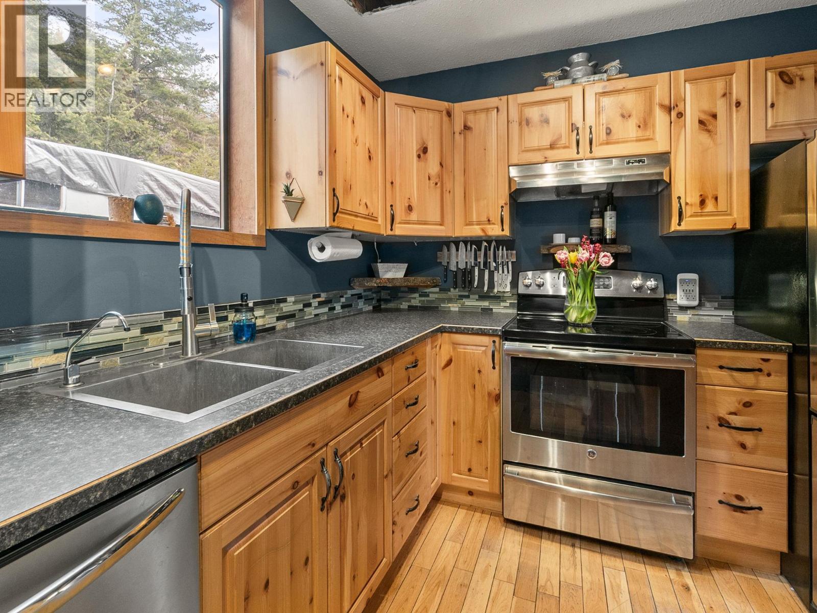 1809 Cardinal Creek Road Property Photo 13
