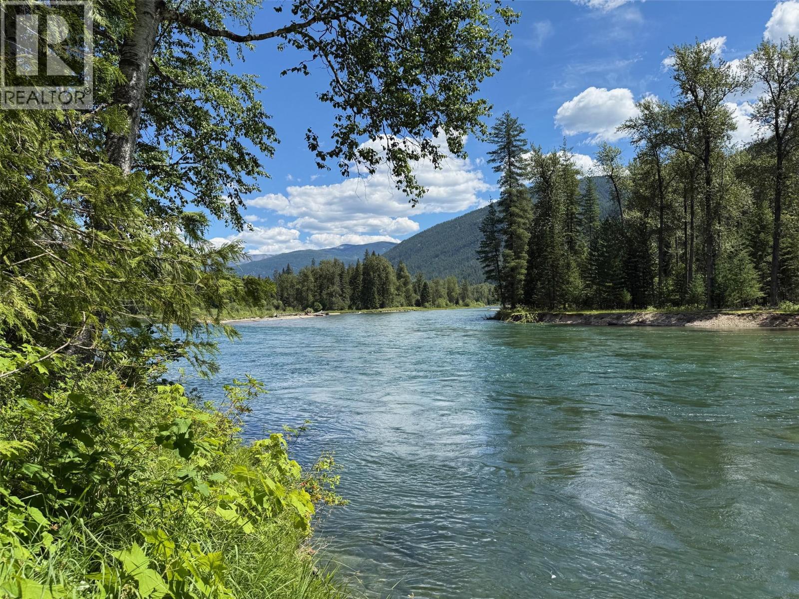 4774 Slocan River Road Property Photo 1