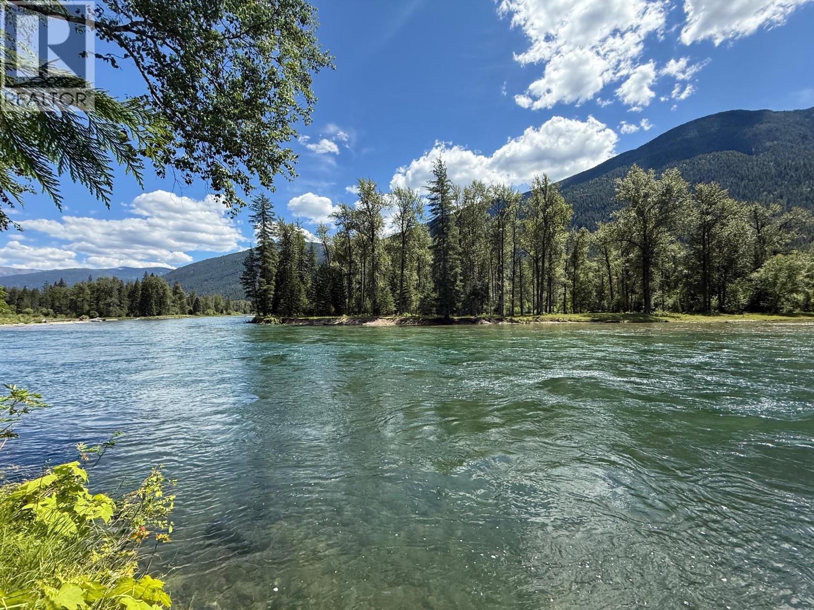 4774 Slocan River Road Property Photo 12