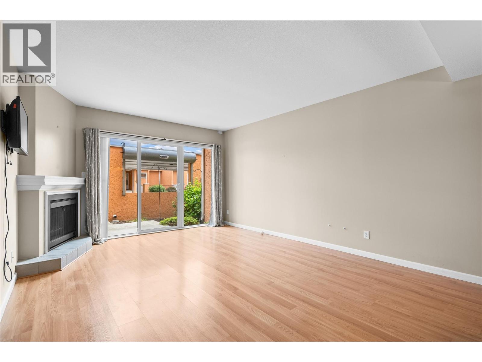 2433 Ingram Road Unit# 6 Property Photo 3