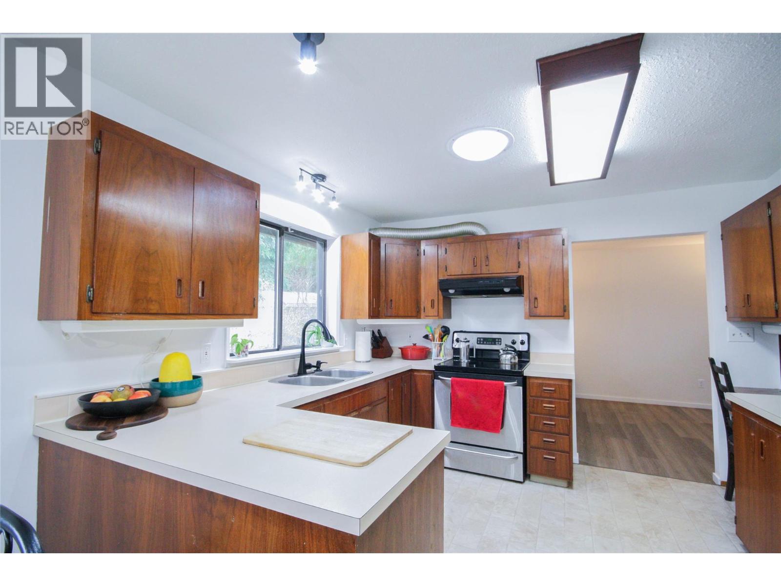 1402 Amhurst Road Property Photo 23