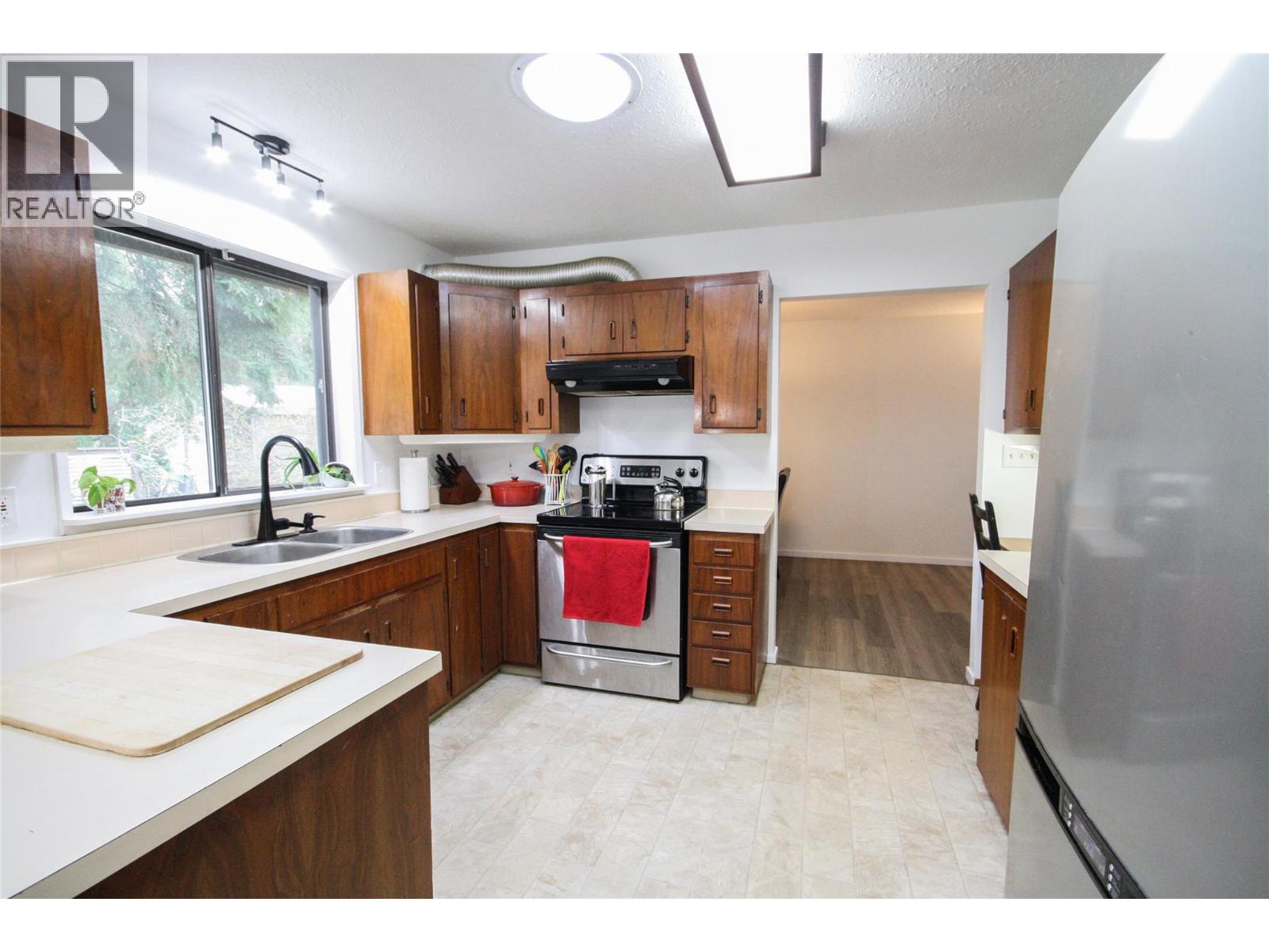 1402 Amhurst Road Property Photo 24