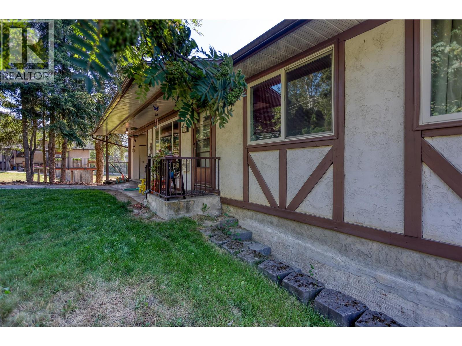 1520 3b Highway Property Photo 3