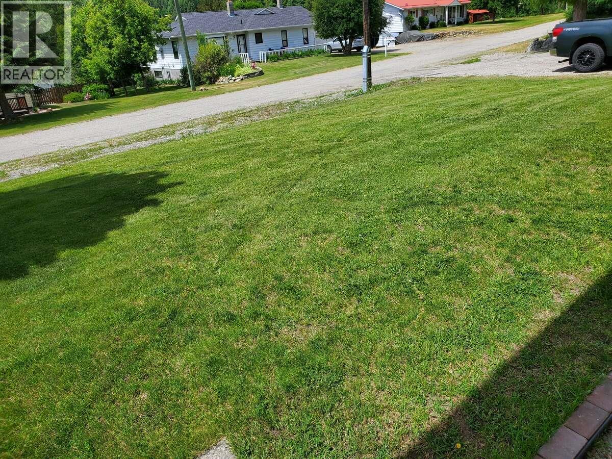 868 North Kimberley Avenue Property Photo 3