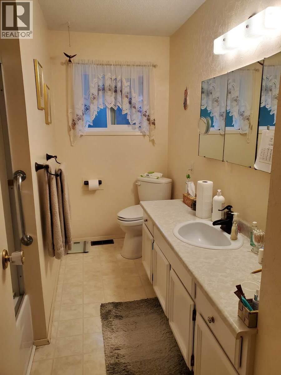 868 North Kimberley Avenue Property Photo 13
