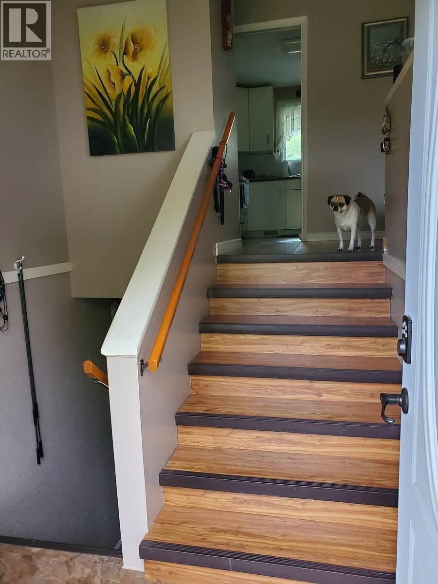 868 North Kimberley Avenue Property Photo 17