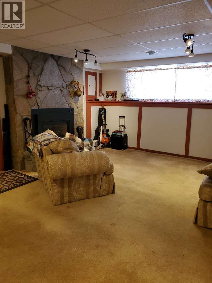 868 North Kimberley Avenue Property Photo 19