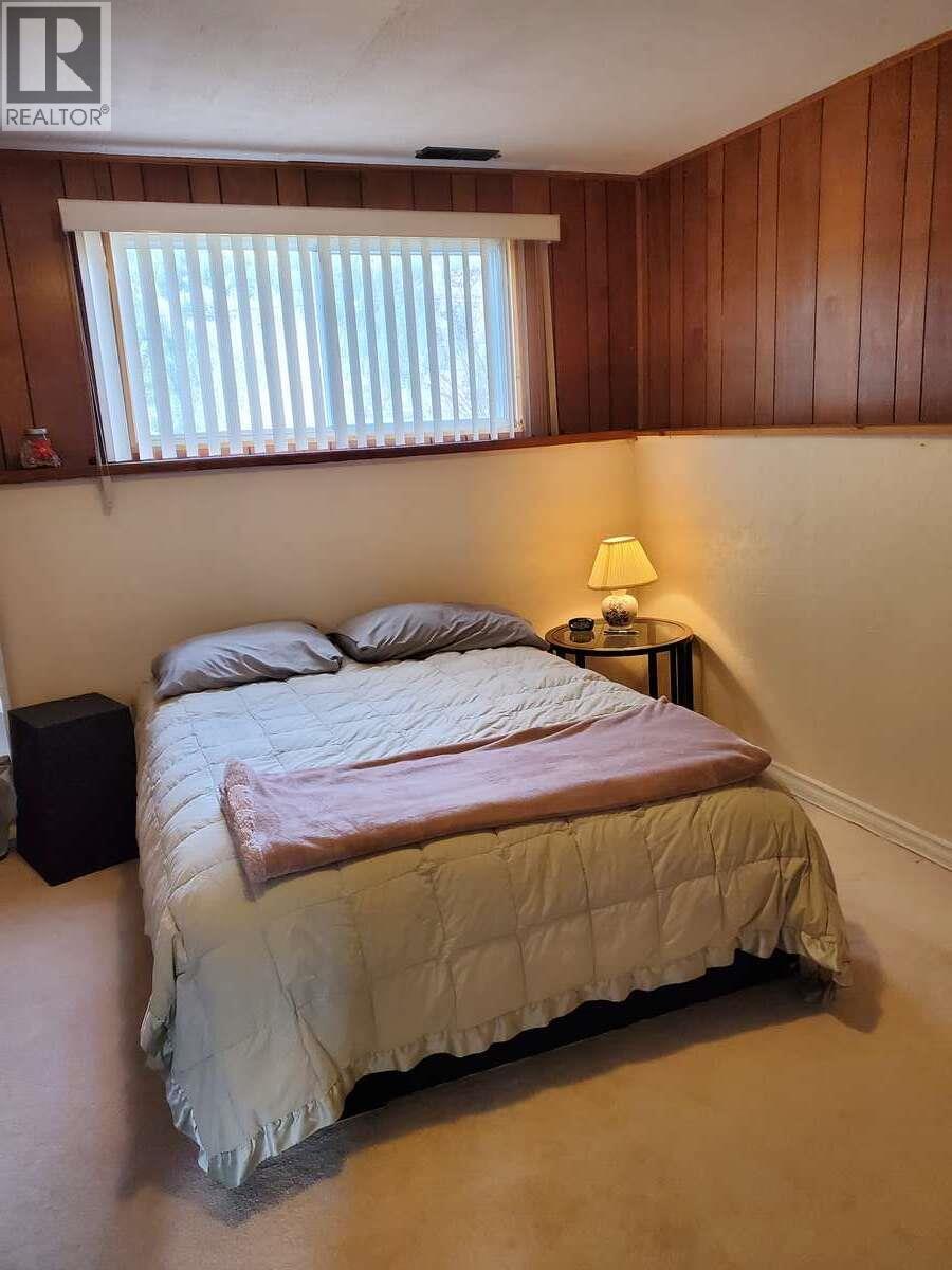 868 North Kimberley Avenue Property Photo 23