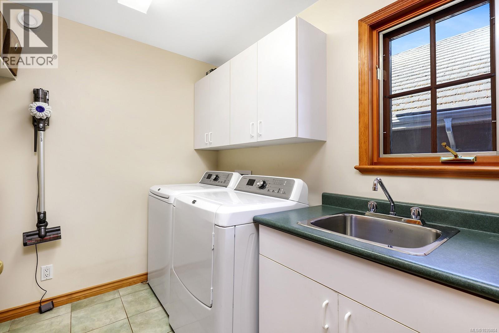 3331 Royal Vista Way Property Photo 34