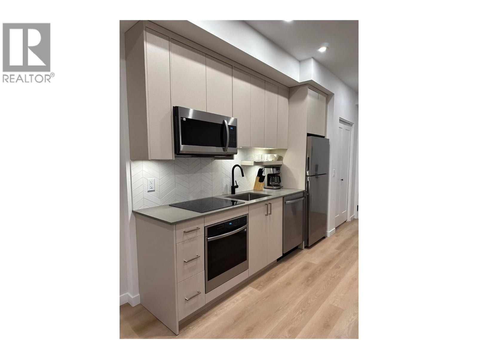1274 Devonshire Avenue Unit# 443 Property Photo 6