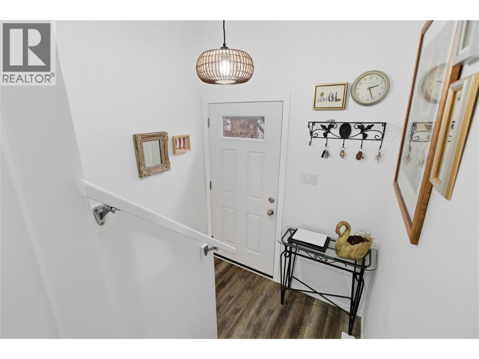 1582 Stage Road Property Photo 4