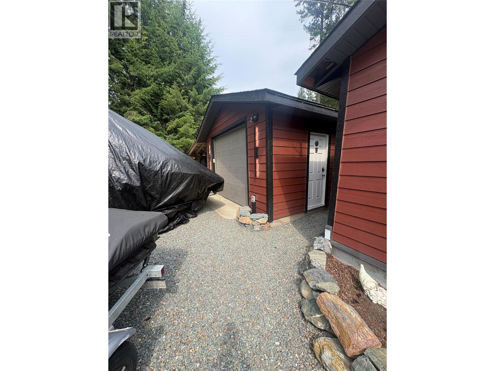 5195 Tallington Drive Property Photo 22
