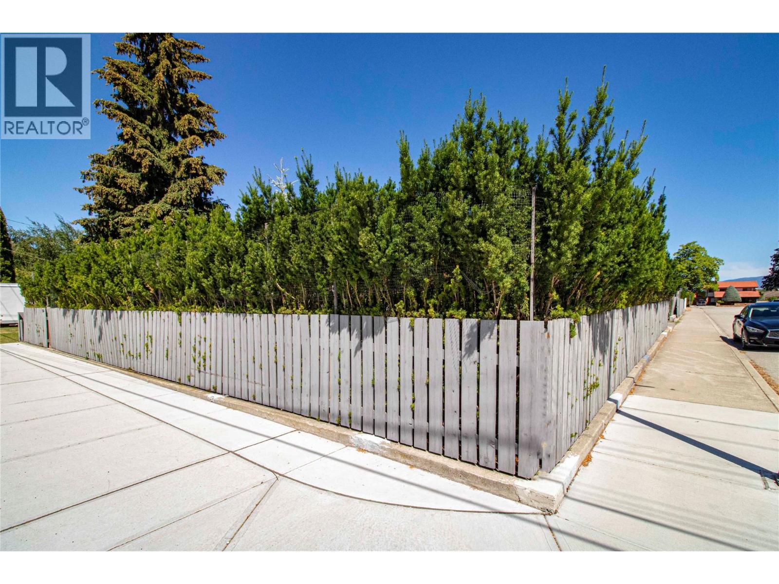 105 Lee Avenue