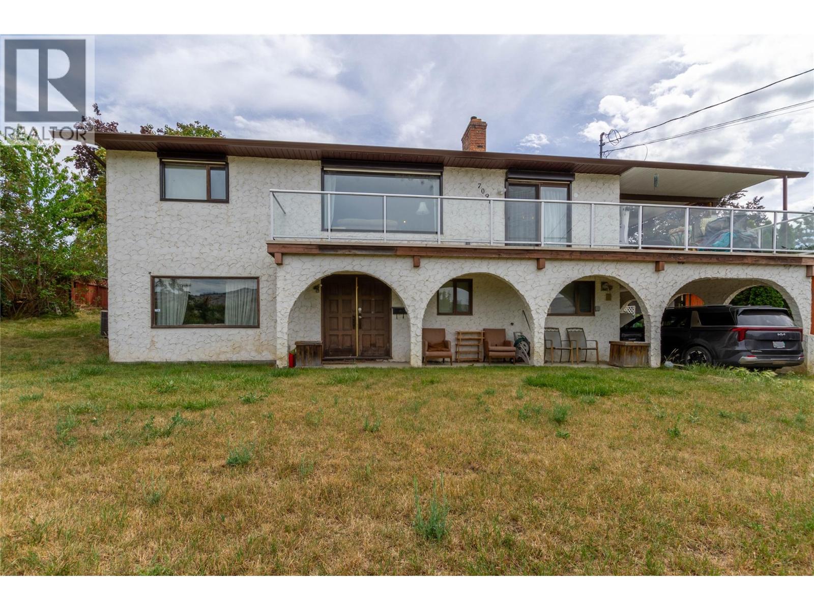 7096 Longacre Drive Property Photo 4